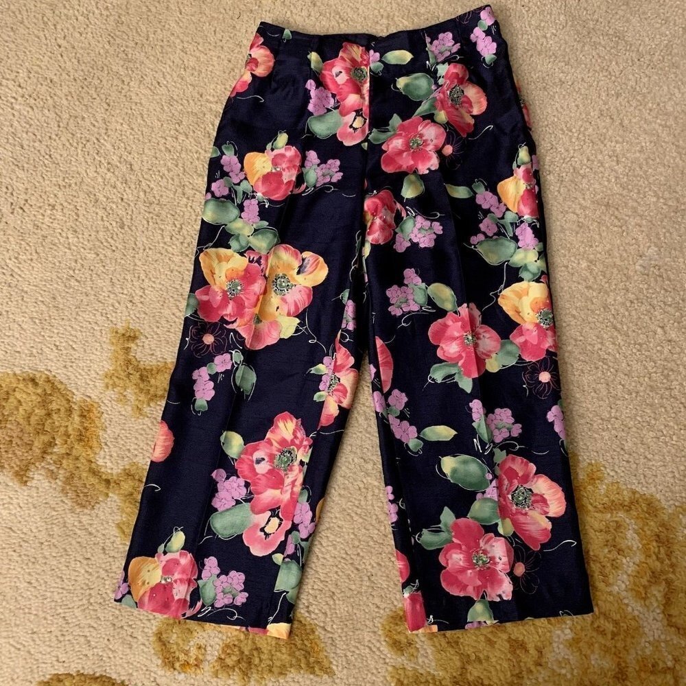 Sheri Martin. Size 8. Beaded Crop Polyester Pants. Back Zip. B67.
